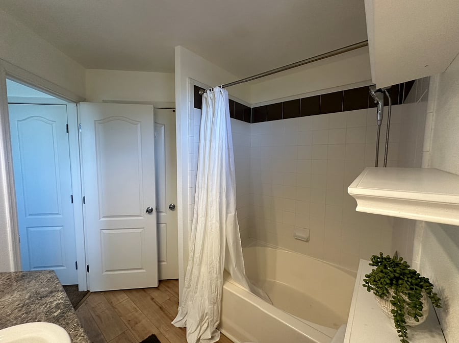 Furnished Finder property 993077_1 photo 8