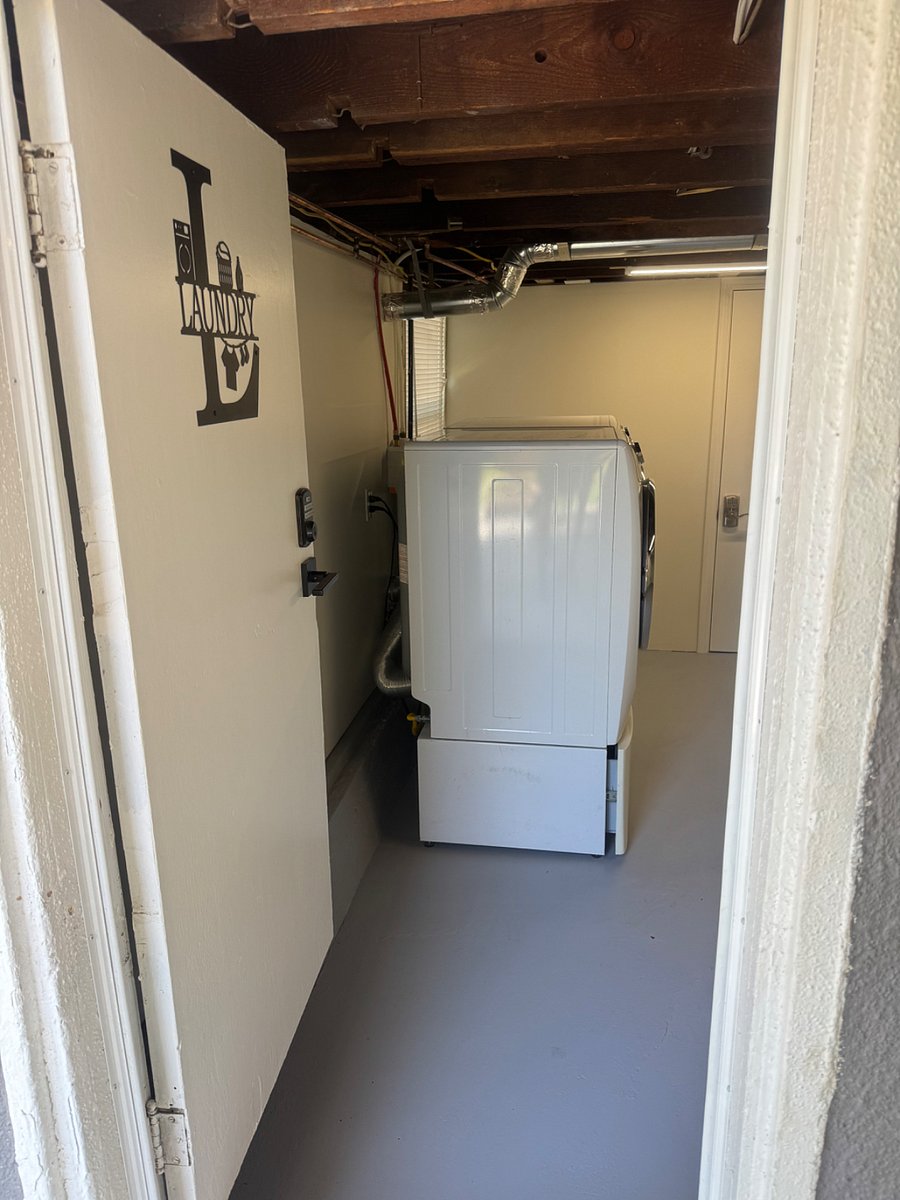 Entrance to Laundry and storage