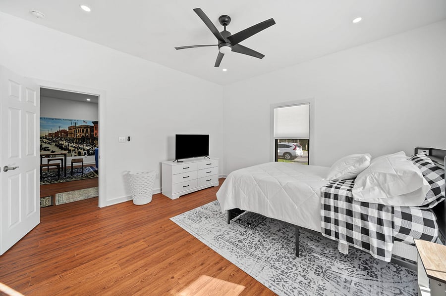 Full size bedroom