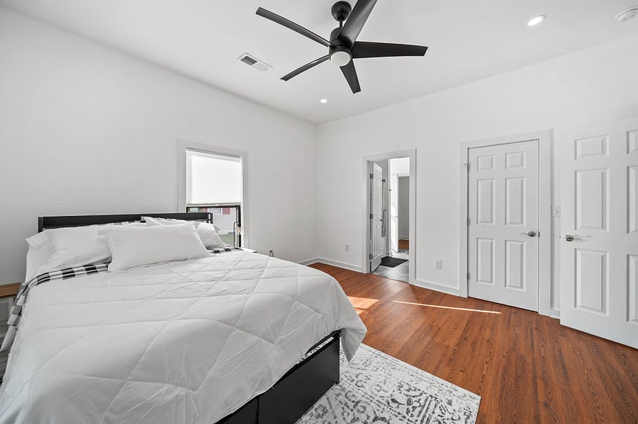 Full size bedroom