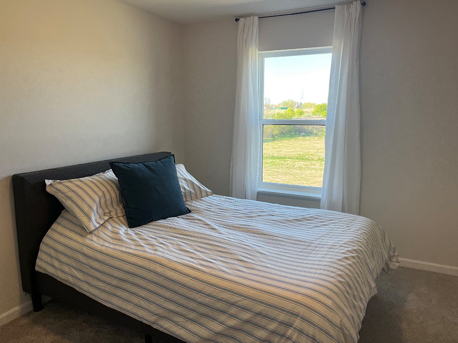 Private bedroom available- fully furnished with queen size bed and comfortable mattress.