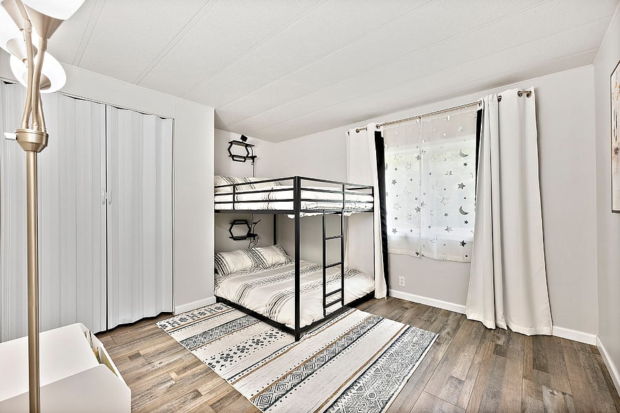 Double-over-double bunk bed