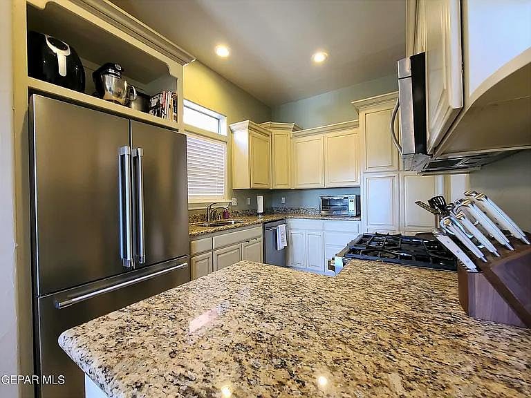Furnished Finder property 993307_1 photo 8