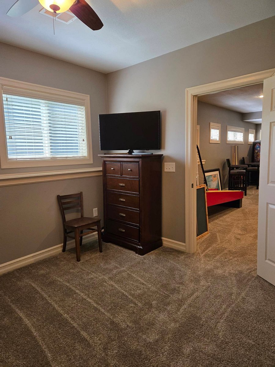 5th bedroom / workout room