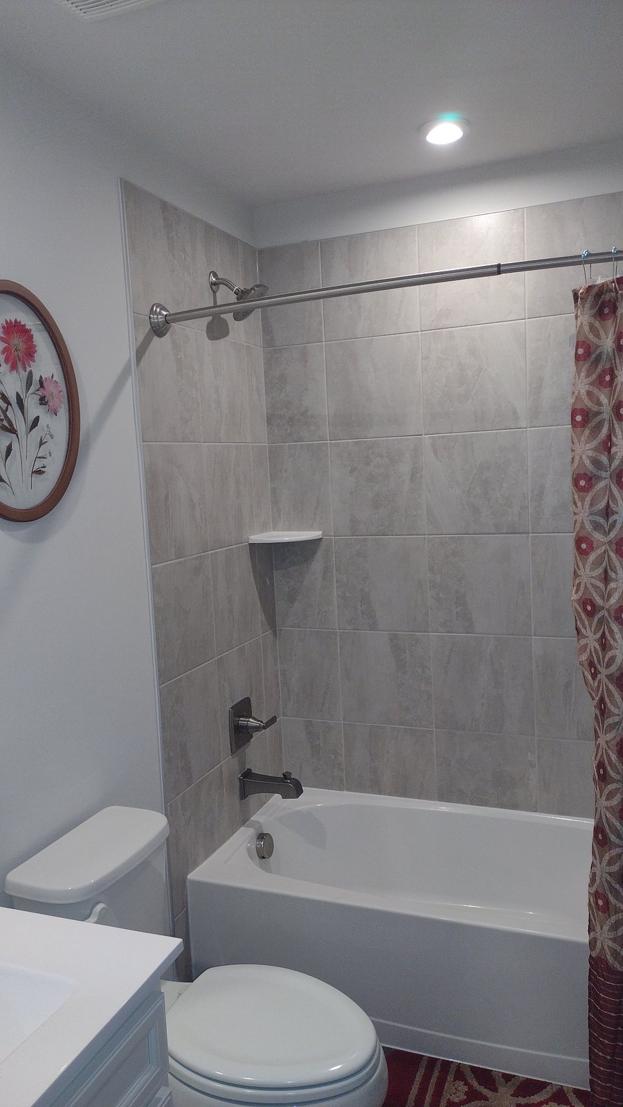 Private Ground-Floor Suite Bathroom