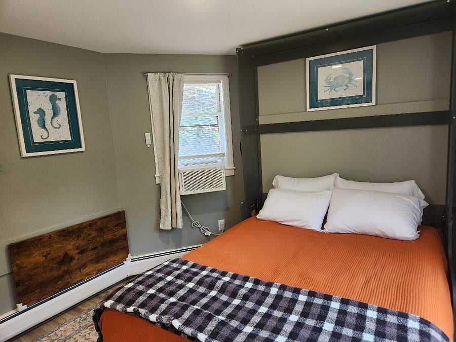 Bedroom 3 - Queen Bed