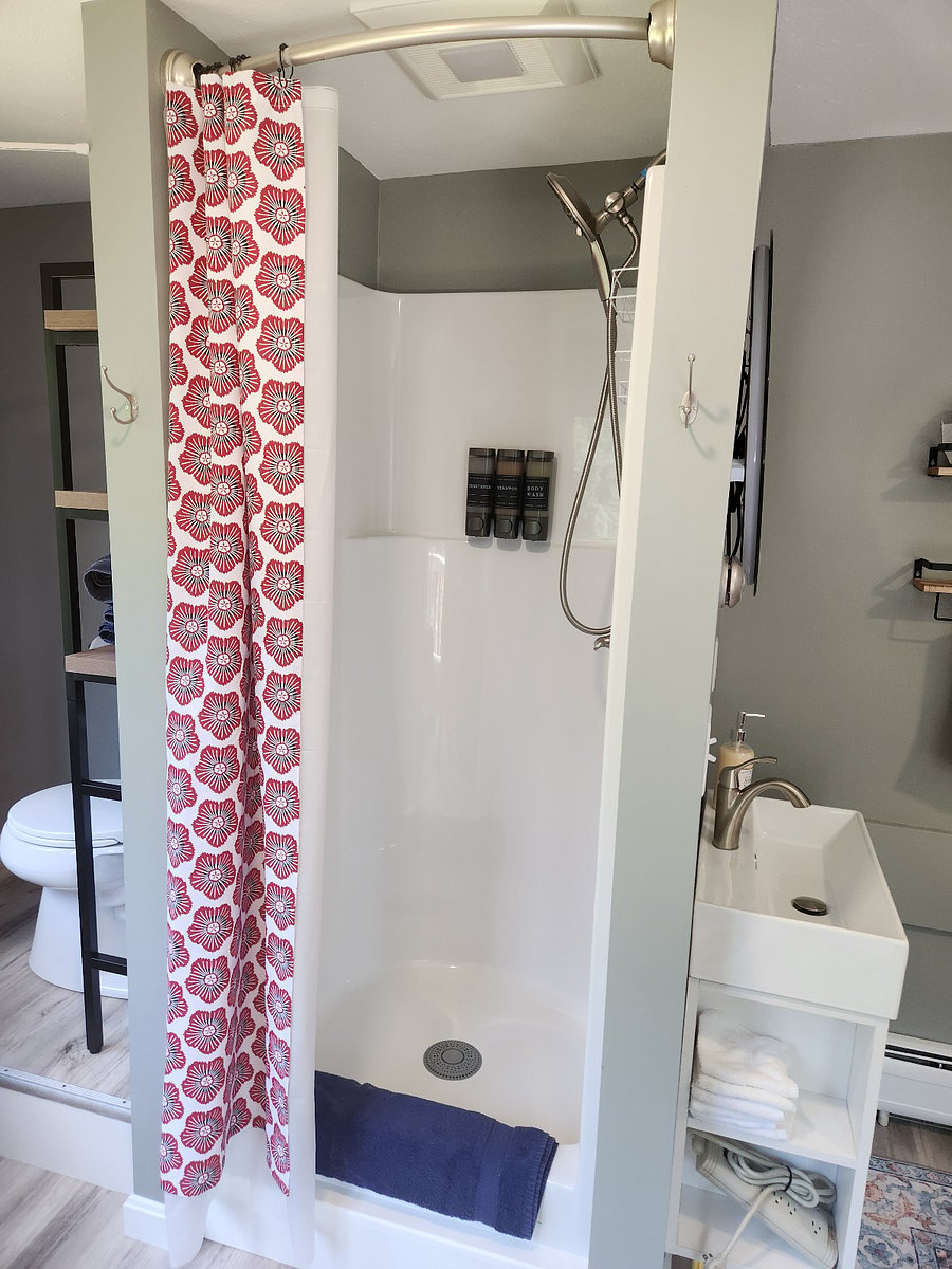 Bedroom 3 Shower Stall