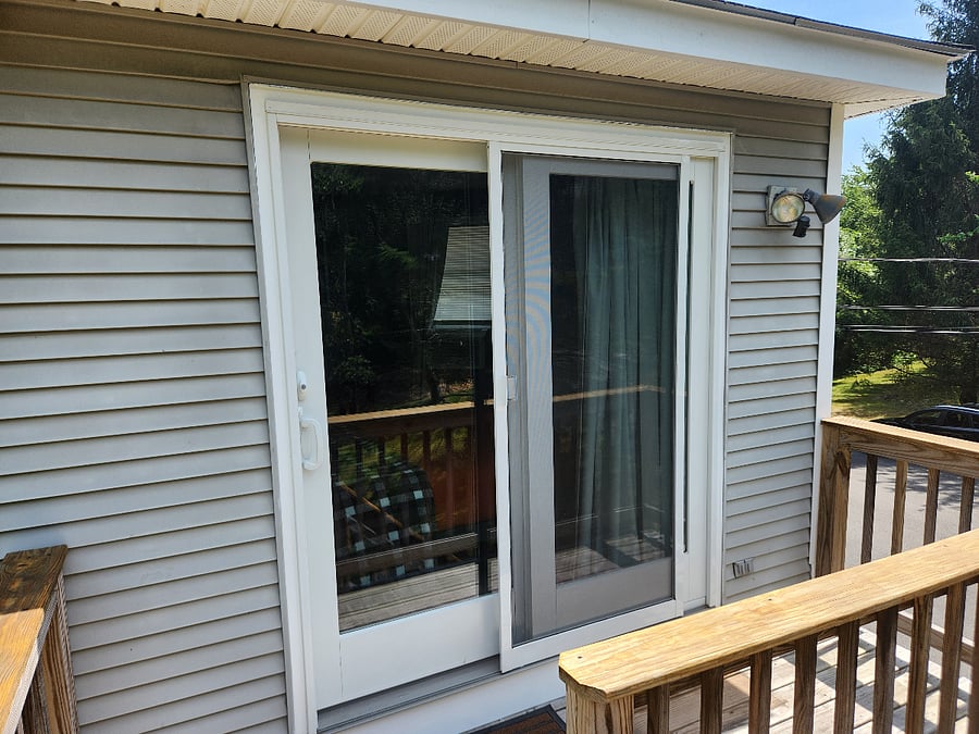 Bedroom 3 sliding door