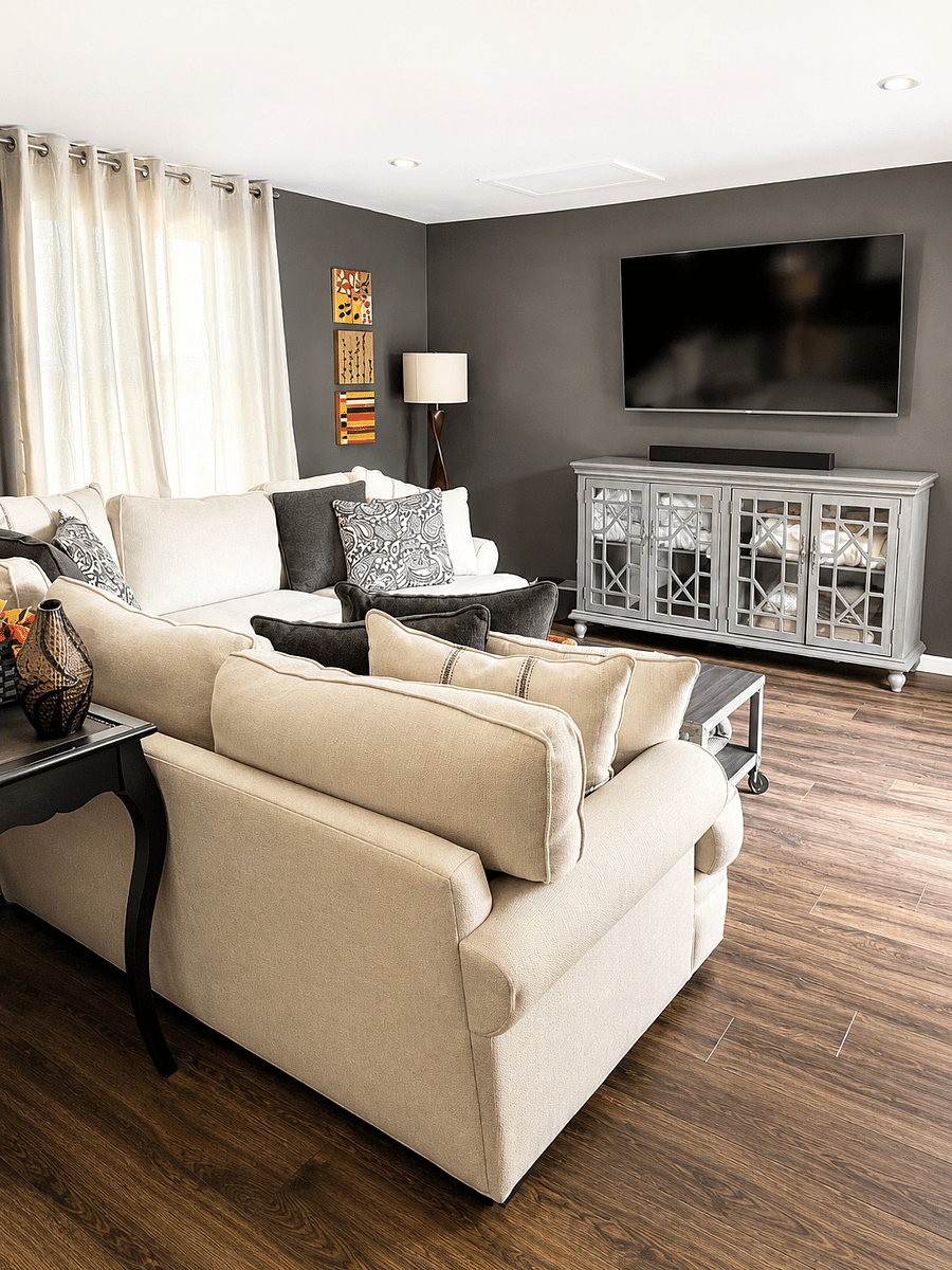Secondary Living Room, Large sectional couch, 65'' Smart TV - Opens to the Courtyard