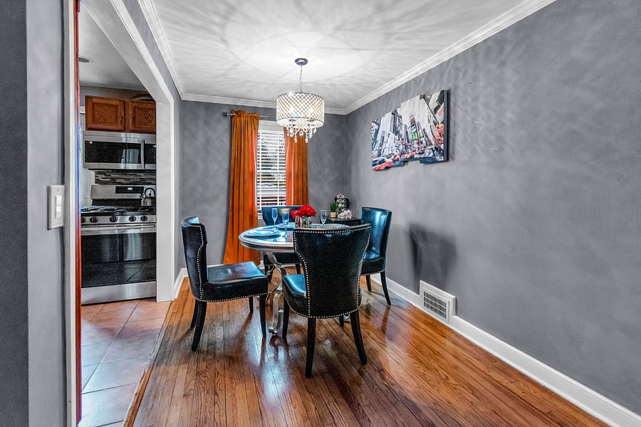 Dining room area 