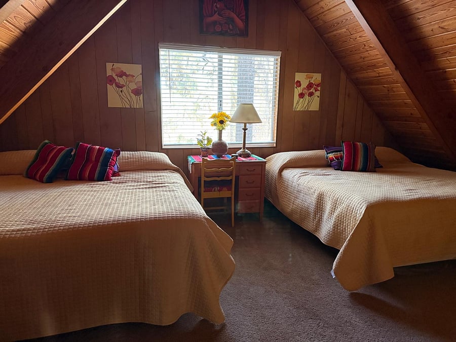 Bedroom
2 King Beds