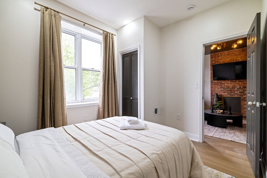 1st bedroom with closet.