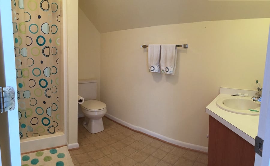 3rd Floor Bath (Stall Shower)