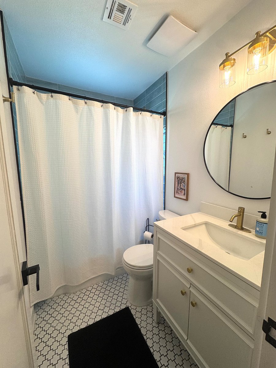 Bathroom with shower & bathtub 