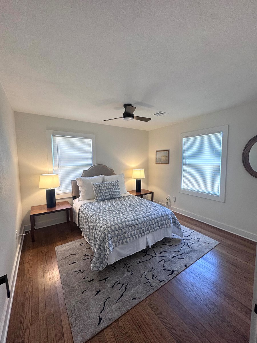 Bedroom  Full size bed 