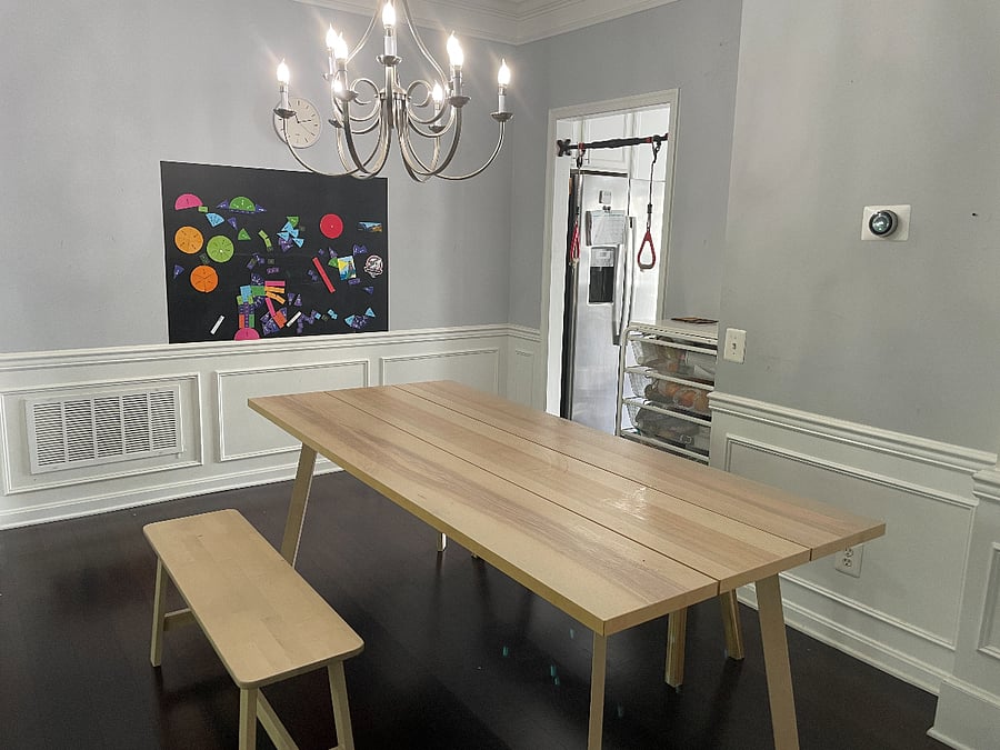 Mid-Level - Dining area