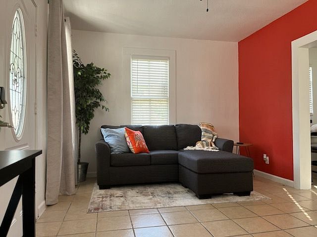 Furnished Finder property 993544_1 photo 3