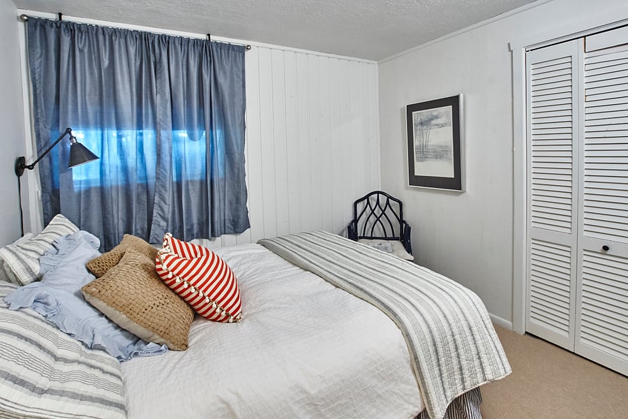 Small Queen room , extra bedroom not listed. Located next to master bedroom on lower/basement level.