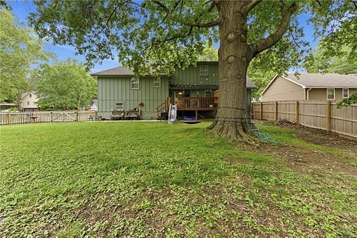 Relaxing outdoor space with mature landscaping and a welcoming atmosphere designed for both short visits and extended stays.
