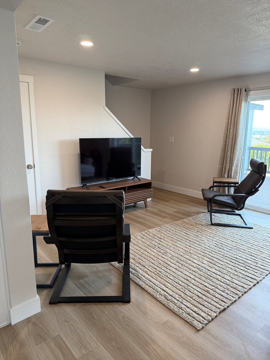 Furnished Finder property 993726_1 photo 3