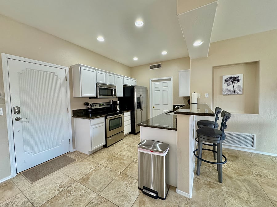 Furnished Finder property 993741_1 photo 2