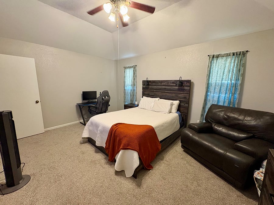 Master Bedroom - Bedroom 1