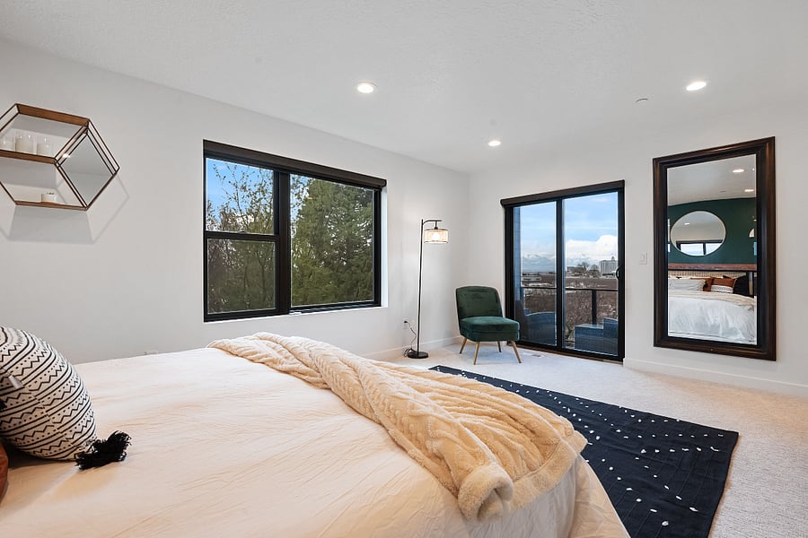 3rd floor: Master bedroom 