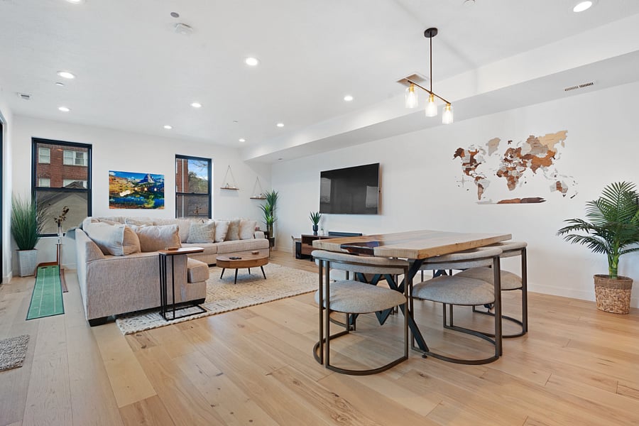2nd floor: Living room & dining table