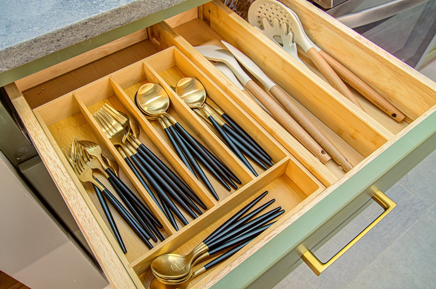 Kitchen equipment