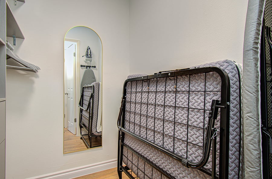 Closet 1, extra bed