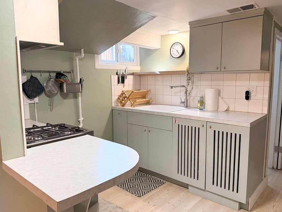 Full kitchen with gas range