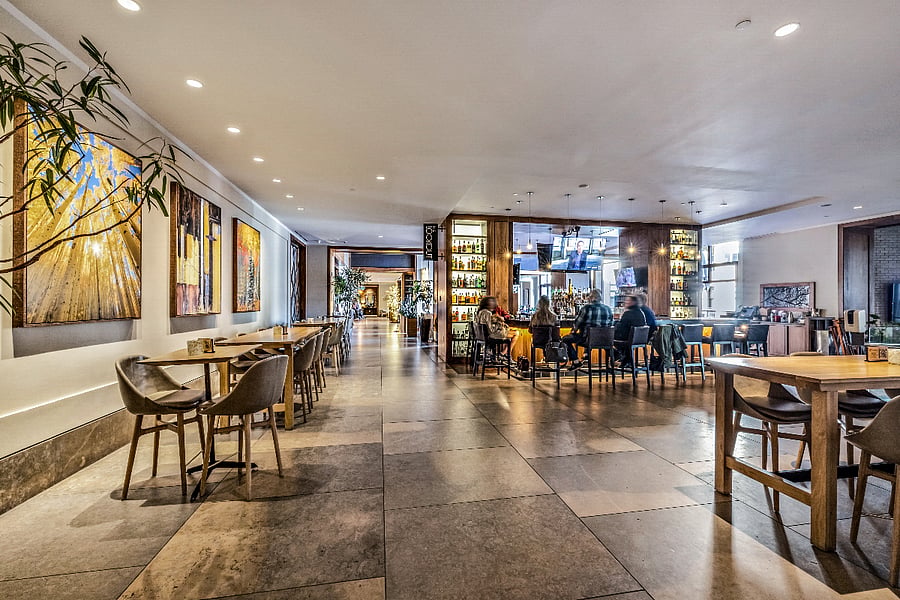 Main lobby bar...one of Avon's summer hot spots.