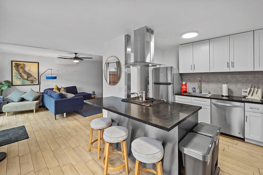 Granite Dining