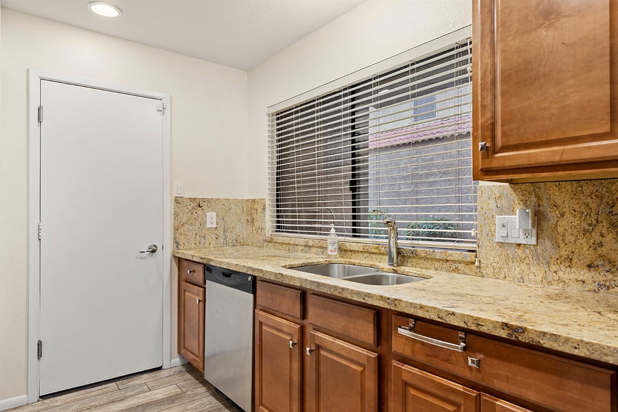 Furnished Finder property 994100_1 photo 6