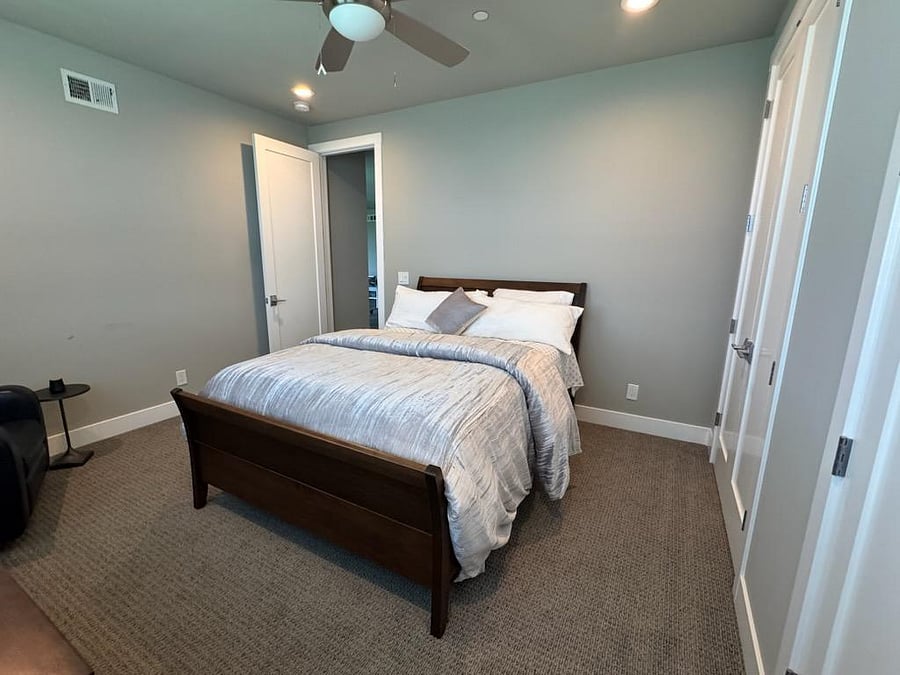 Private bedroom with Queen bed