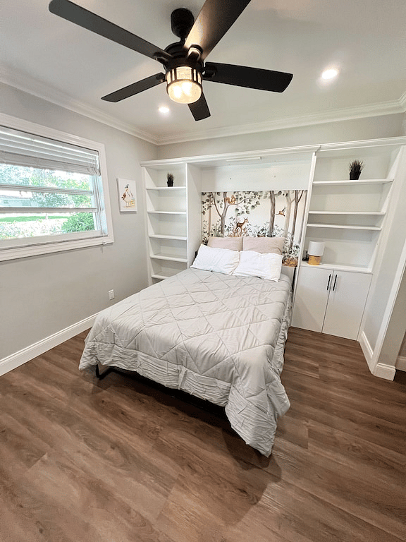Full bedroom