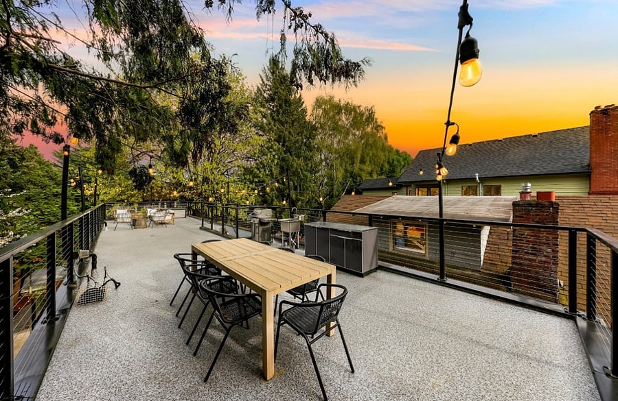 Rooftop deck with gas BBQ