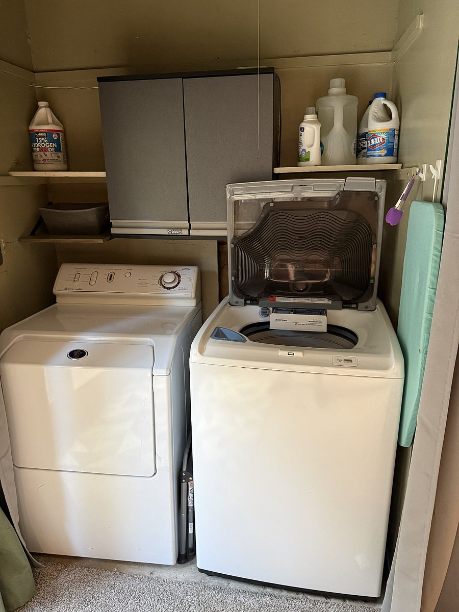 Shared washer and dryer in bedroom 2