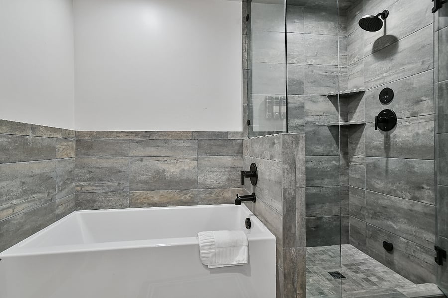 Bath 1: Dual sinks, separate shower, large soaking tub, ensuite bath for master suite 2