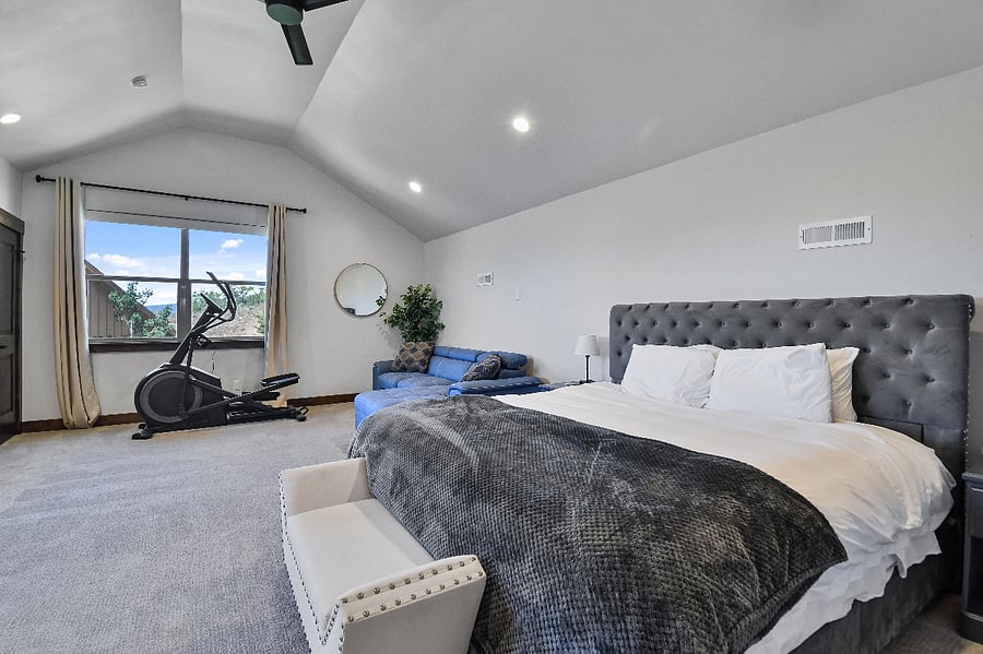 Master Suite 1: with TV and dedicated workspace & Elliptical Exercise Machine