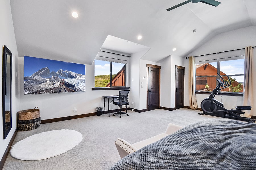 Master Suite 1: with TV and dedicated workspace & Elliptical Exercise Machine