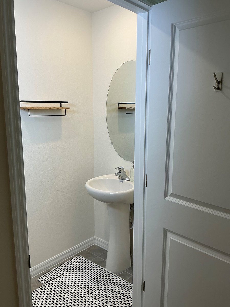 Powder room