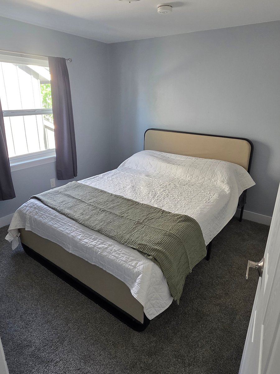 upstairs second bedroom
