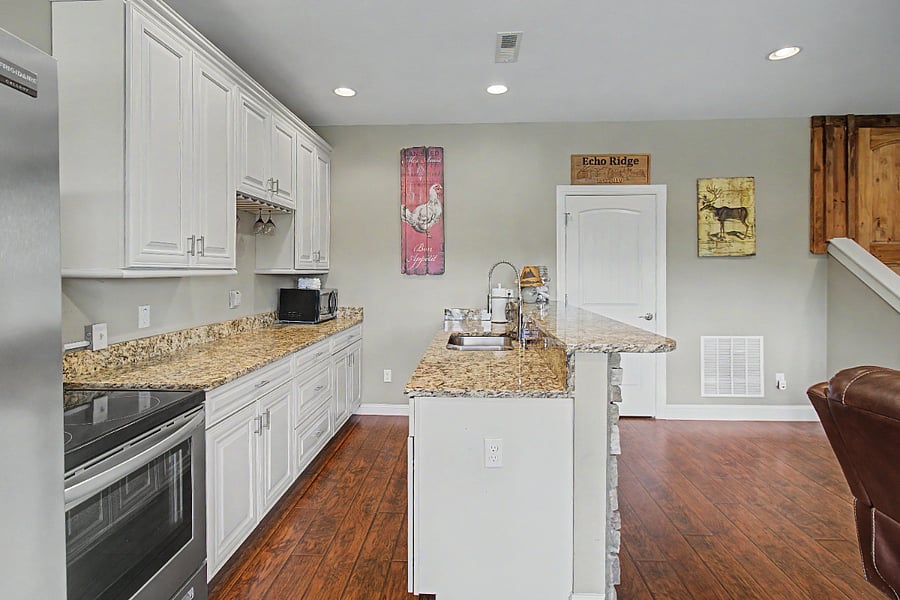full kitchen