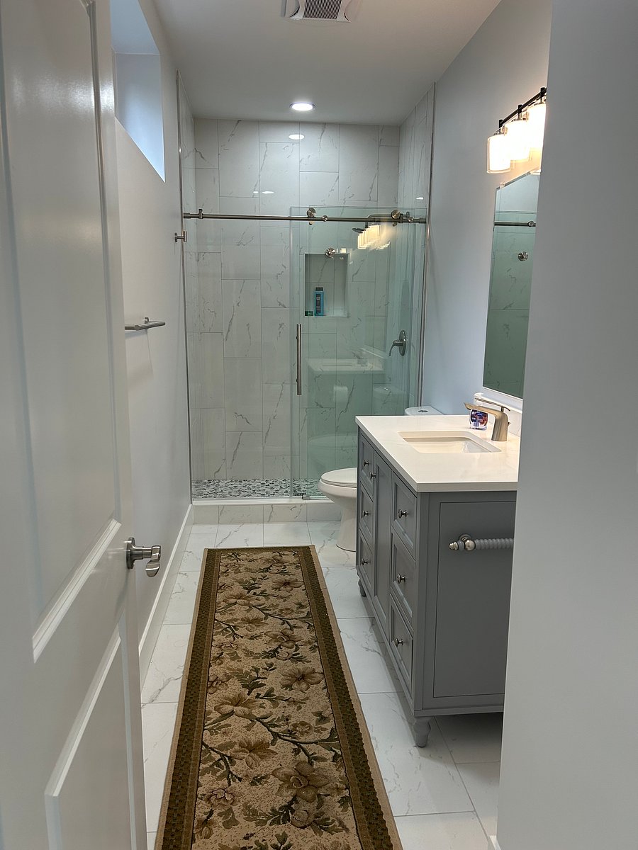 Master Bath with Standup shower