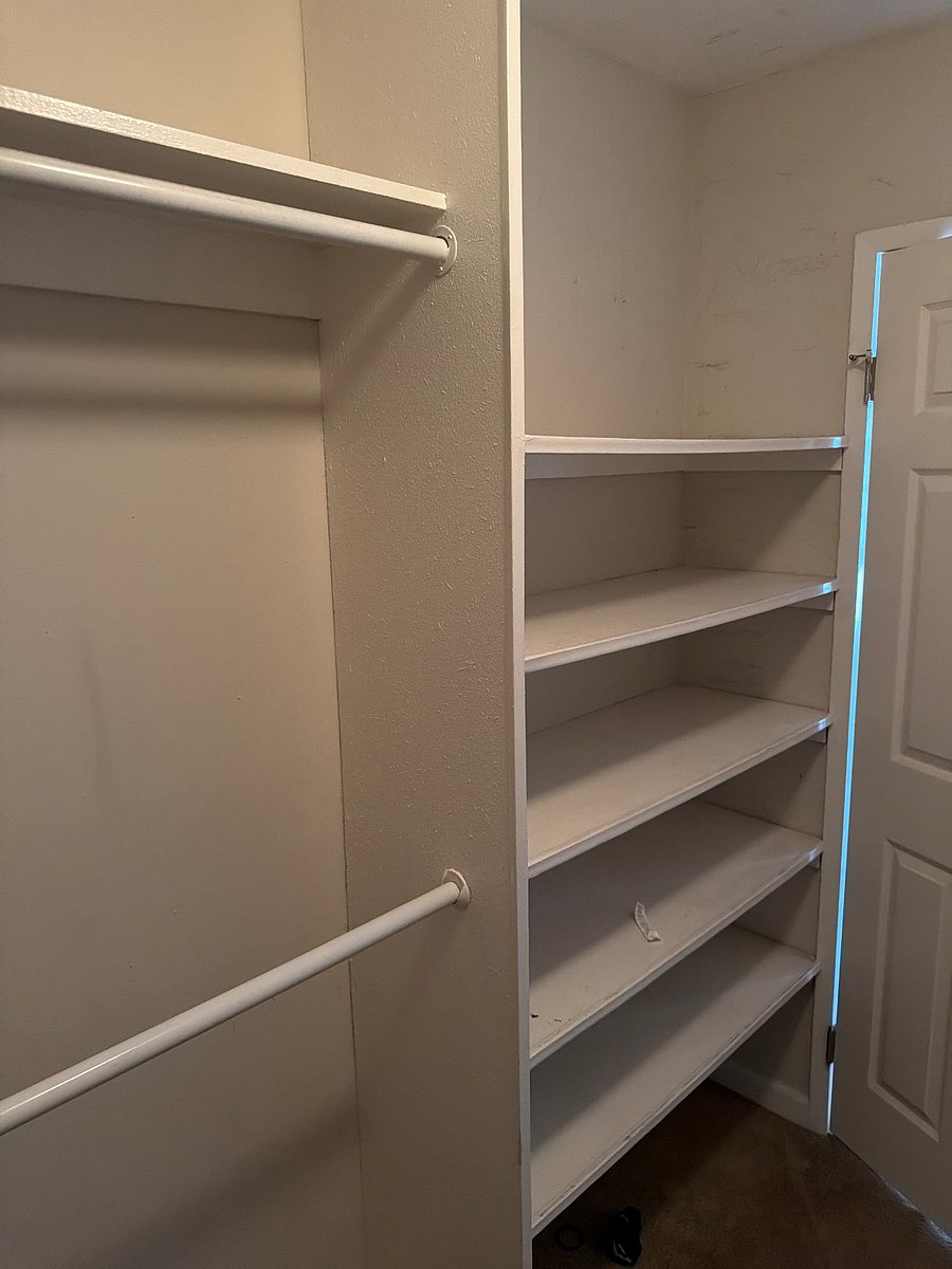 Walk in closet