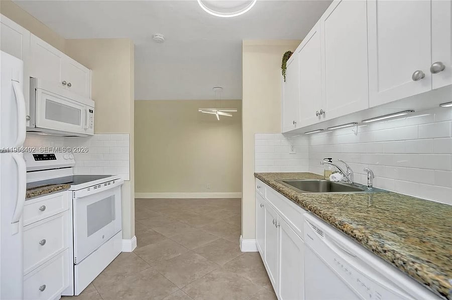Furnished Finder property 994509_1 photo 23