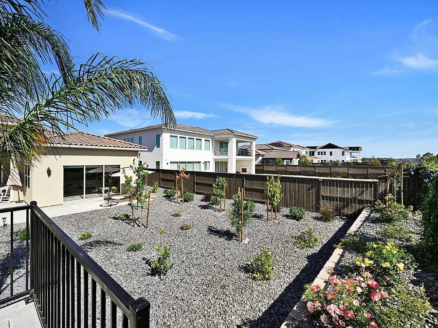 Furnished Finder property 994526_1 photo 25