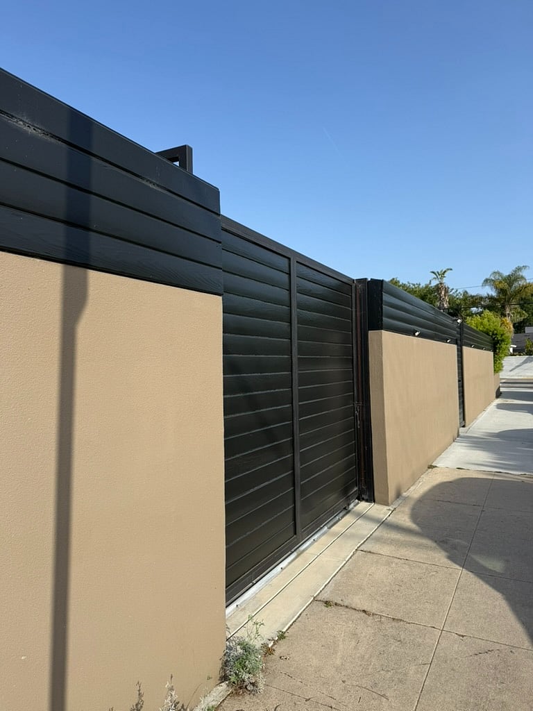 Slidding gate
