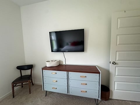 Roku smart TV with Netflix and Disney Plus (Bedroom 2)